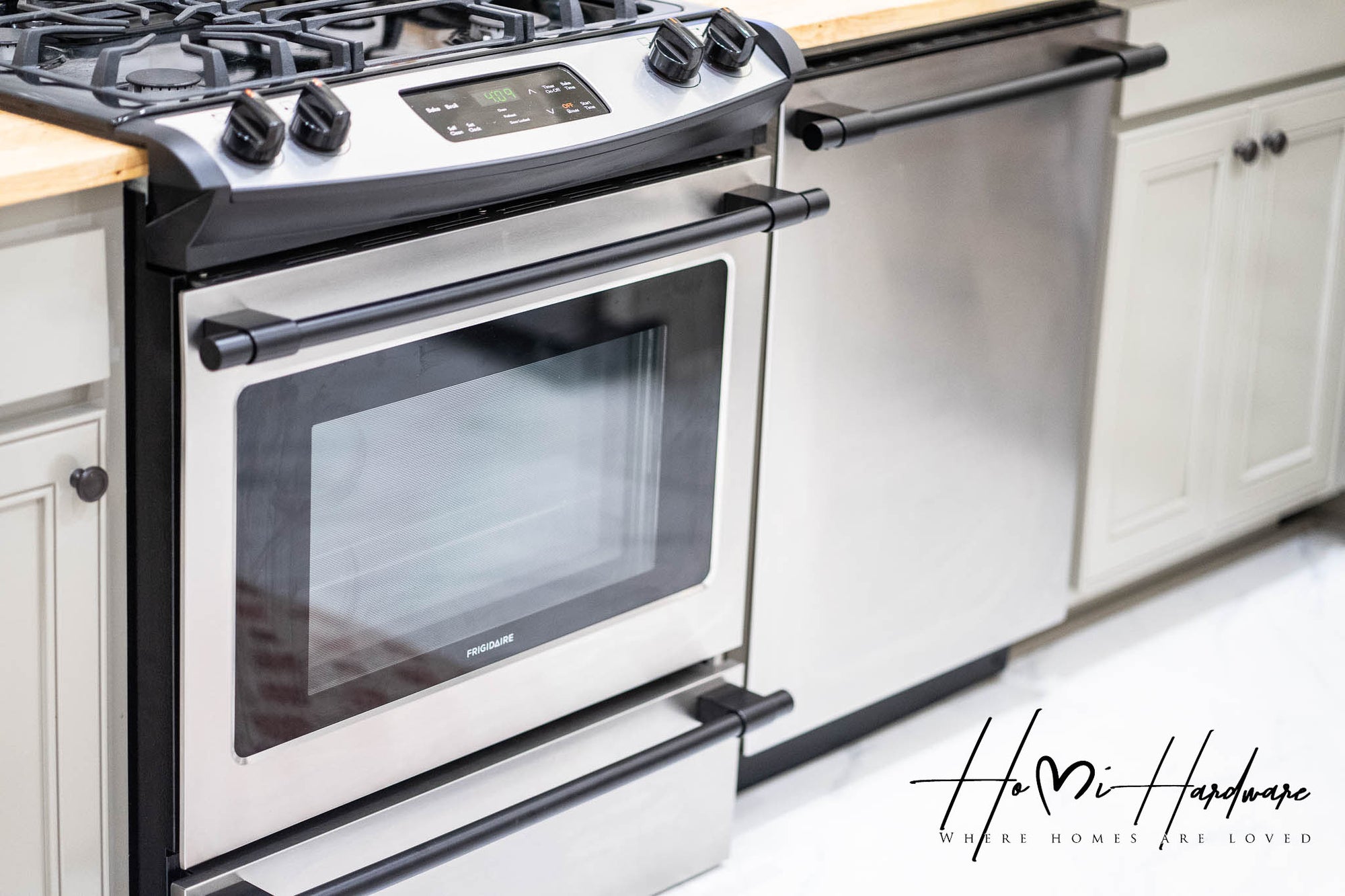 The E-Series: A Stunning Kitchen Appliance Transformation with Black Appliance Handles
